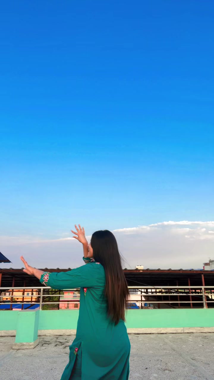 @🦋