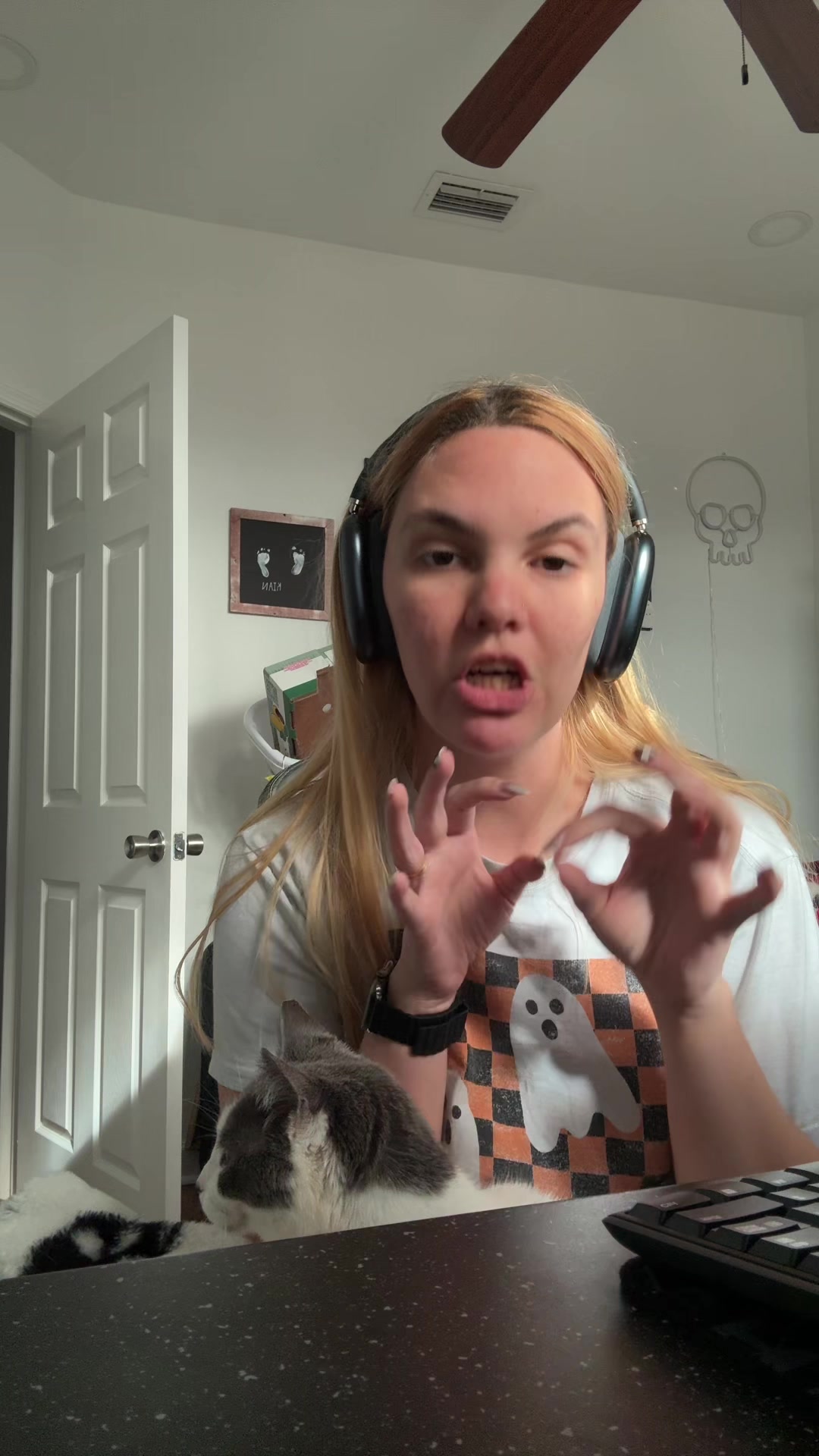 @KT
