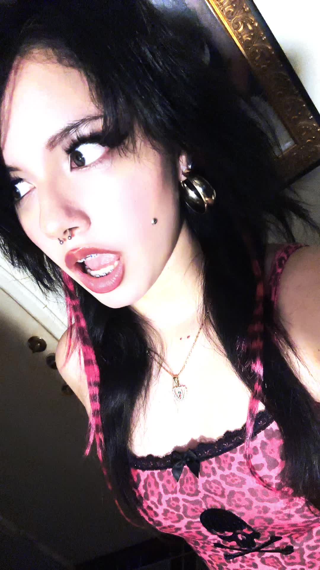 @dyinglivegirll