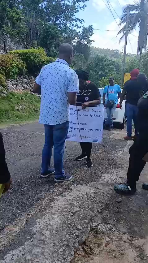 @Derval Maroon✊️