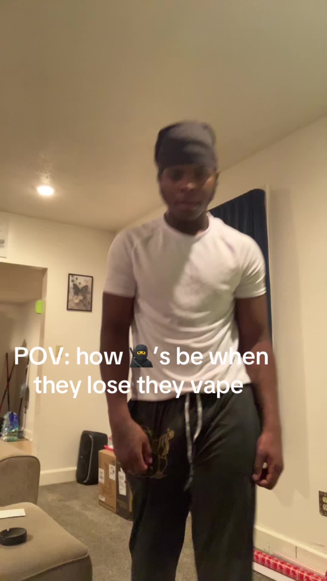 @Hxllywd_