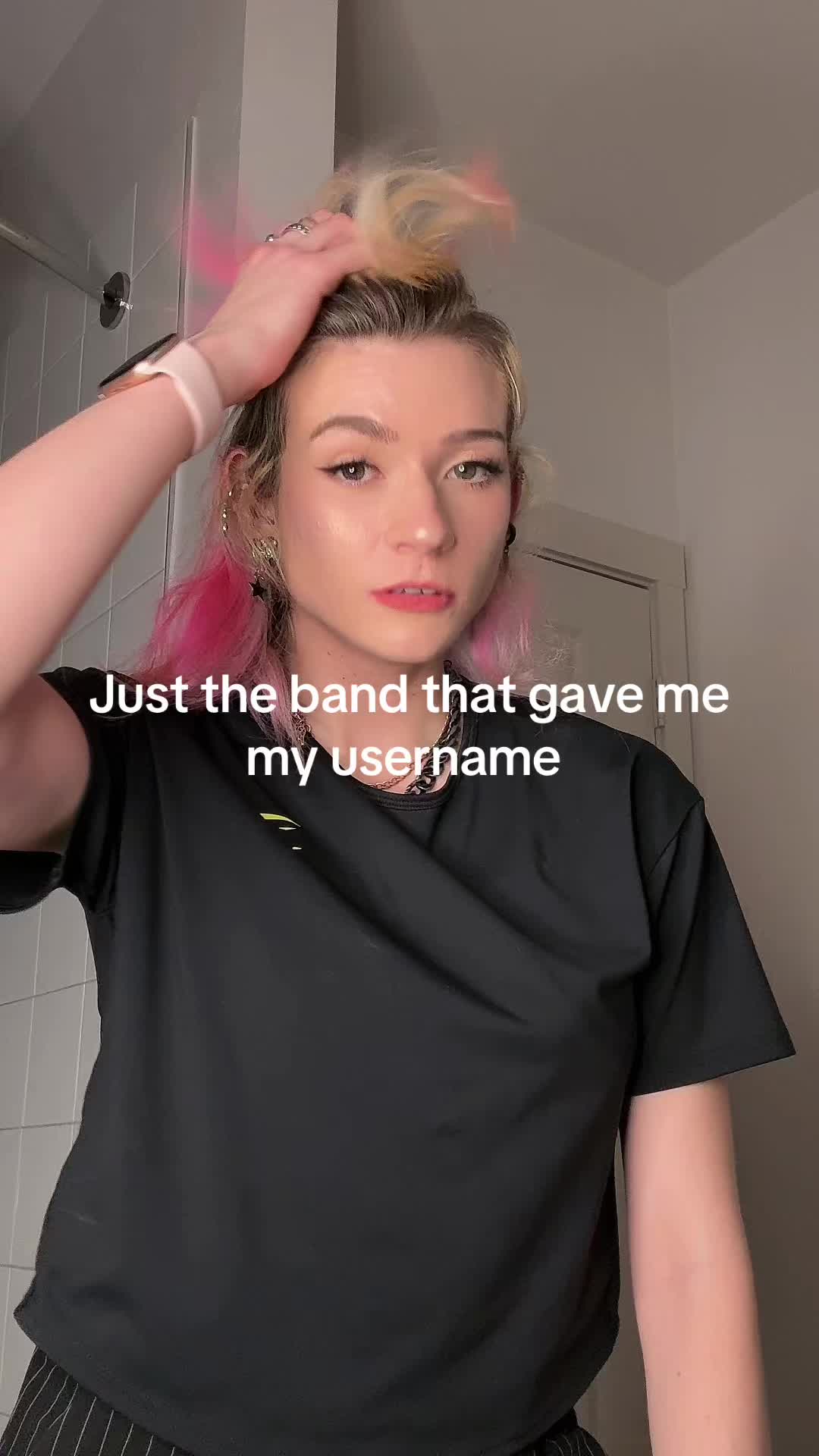 @stray.girl