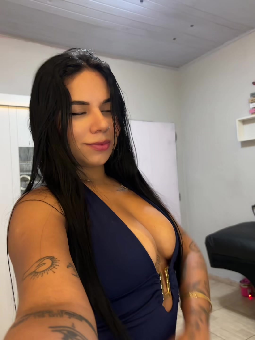 @Hellen_sillvax