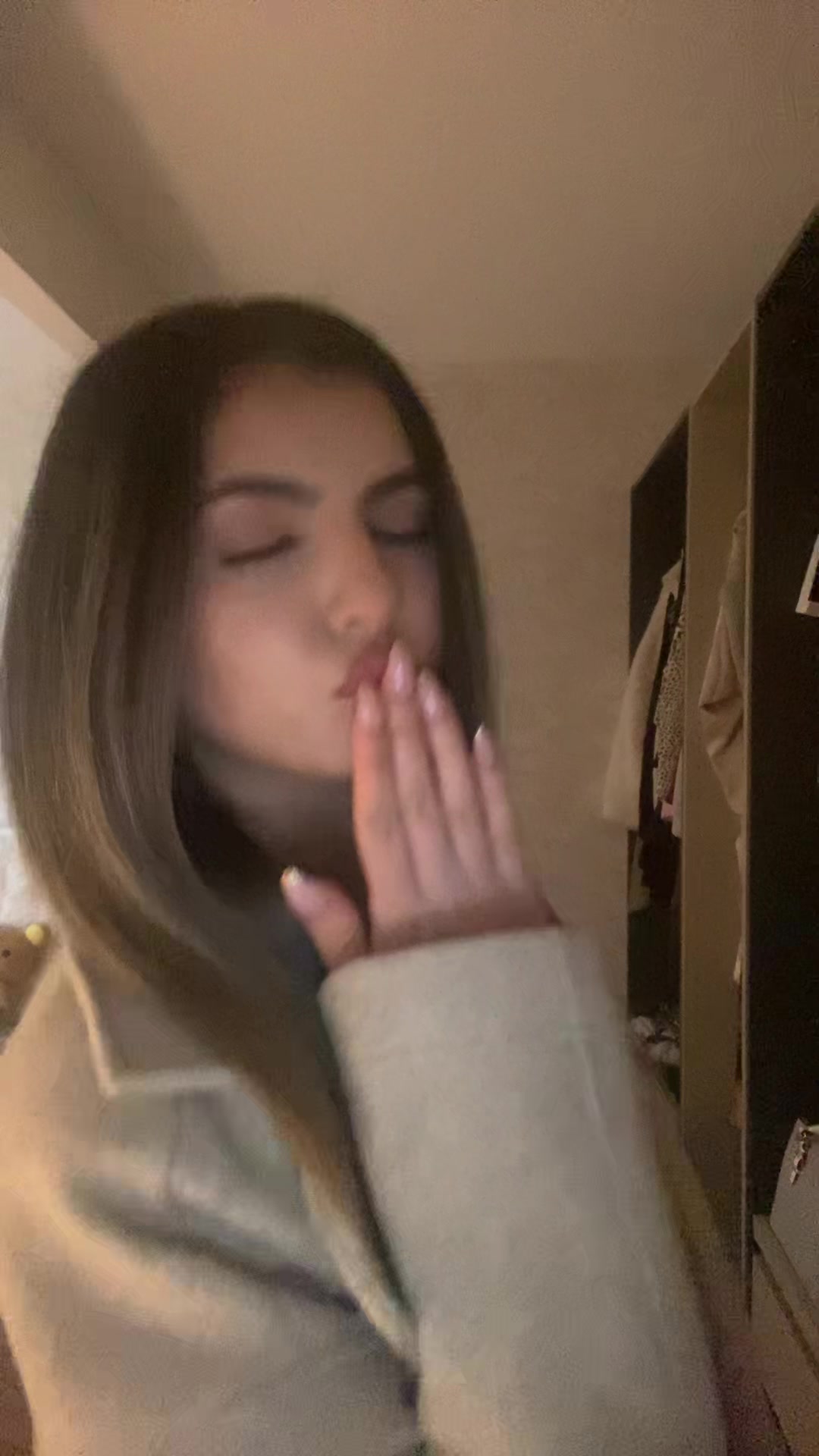 @S a r a 🇷🇴