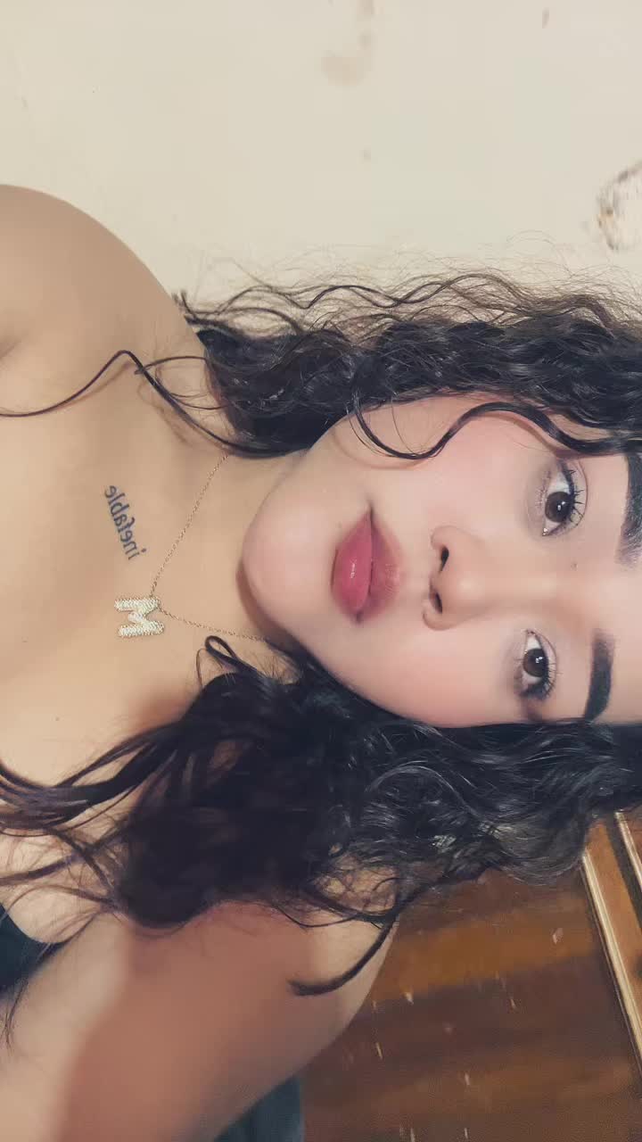 @𝑀𝒶𝓇𝒾🐝