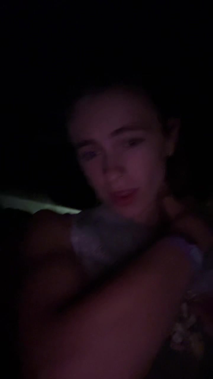 @Bella