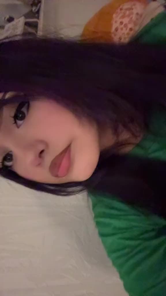 @:3