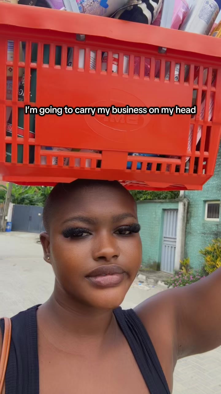 @Baldheadgirl
