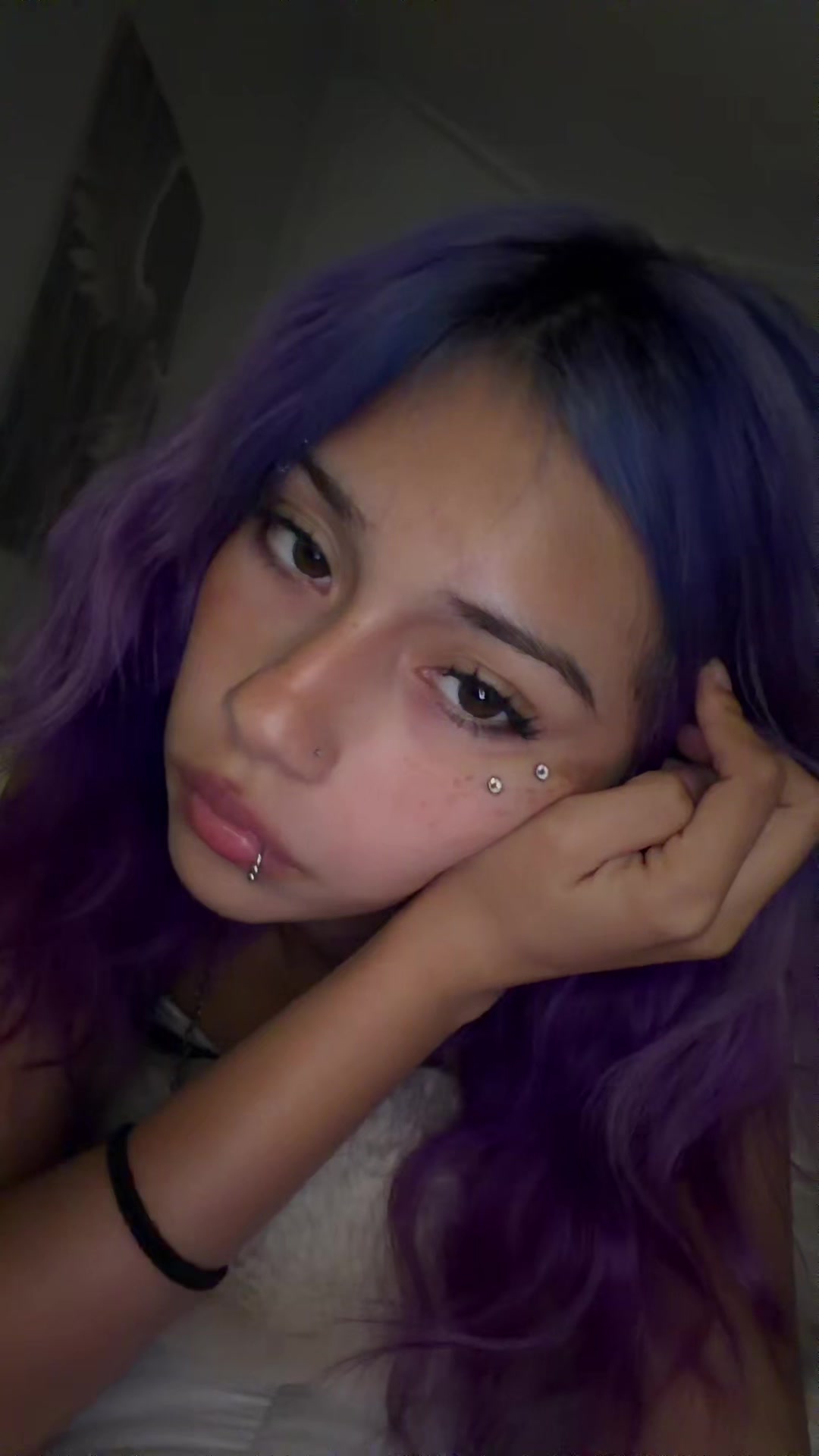@️