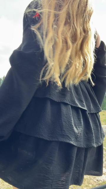 @Blondie