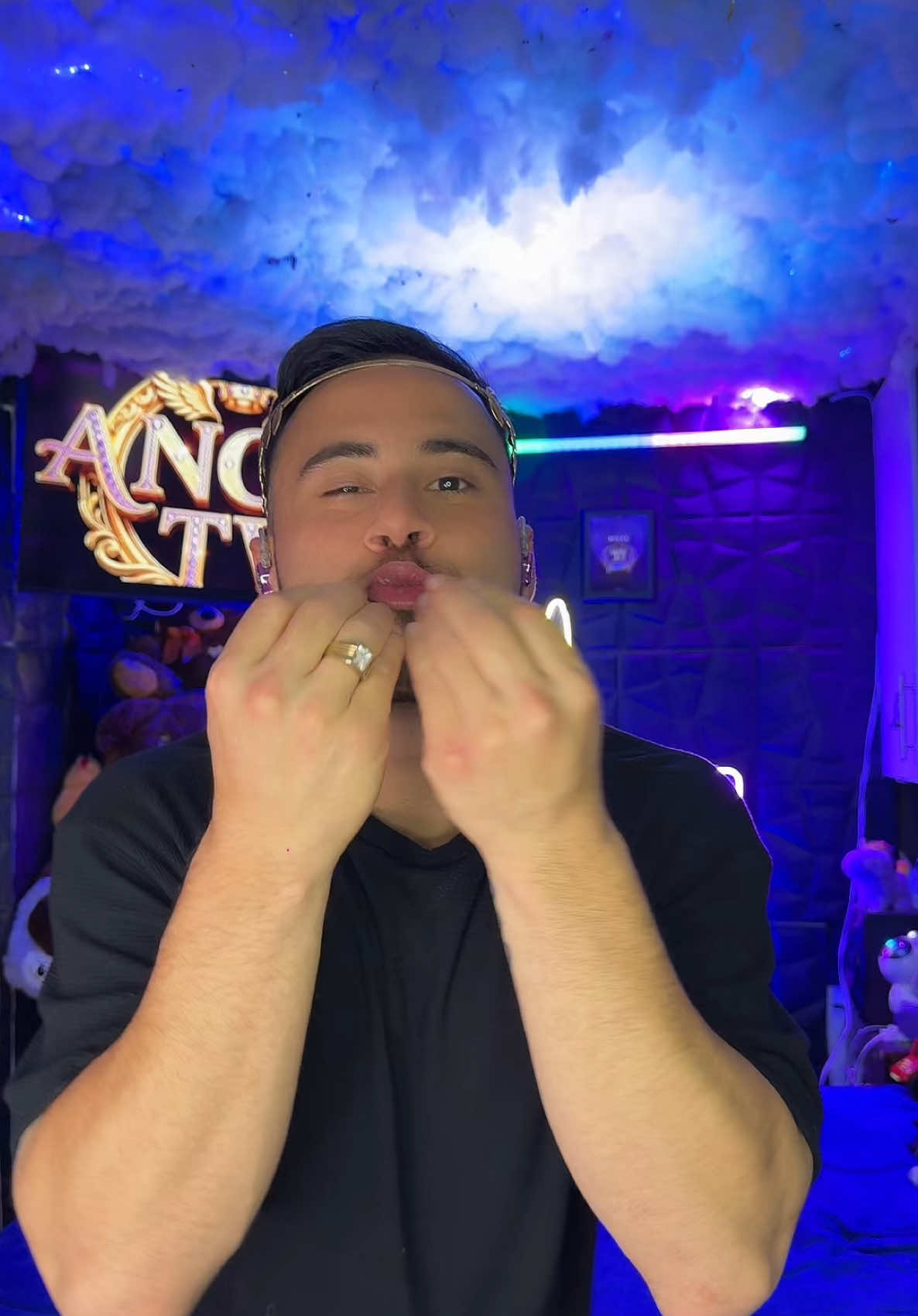 @&Aacute;𝐍𝐆𝐄𝐋 𝐓𝐕 ♔ 😇💜