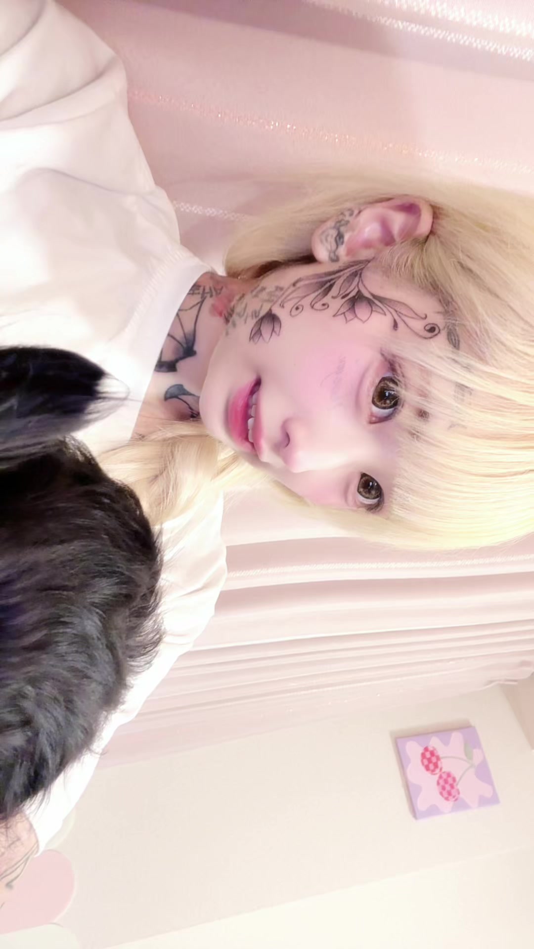 @ひな