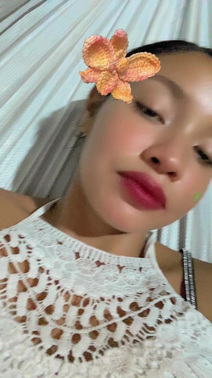 @L u c í A