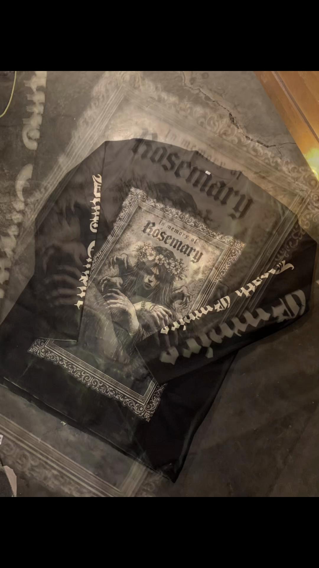 @𝘡𝘢𝘺𝘳𝘖𝘶𝘵𝘧𝘪𝘵