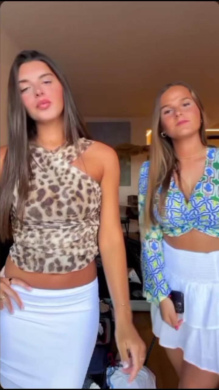 @Alejandra y carlota
