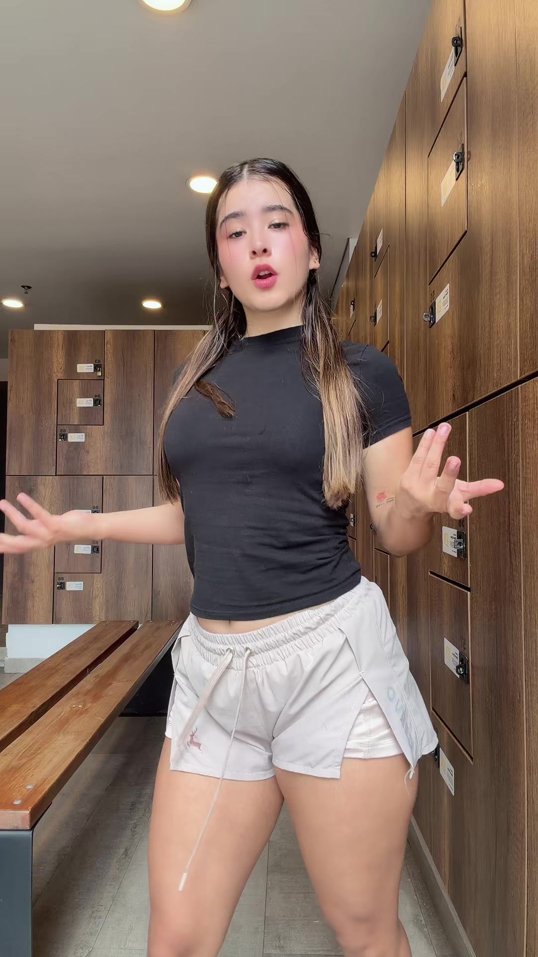 @Xox 🌩️