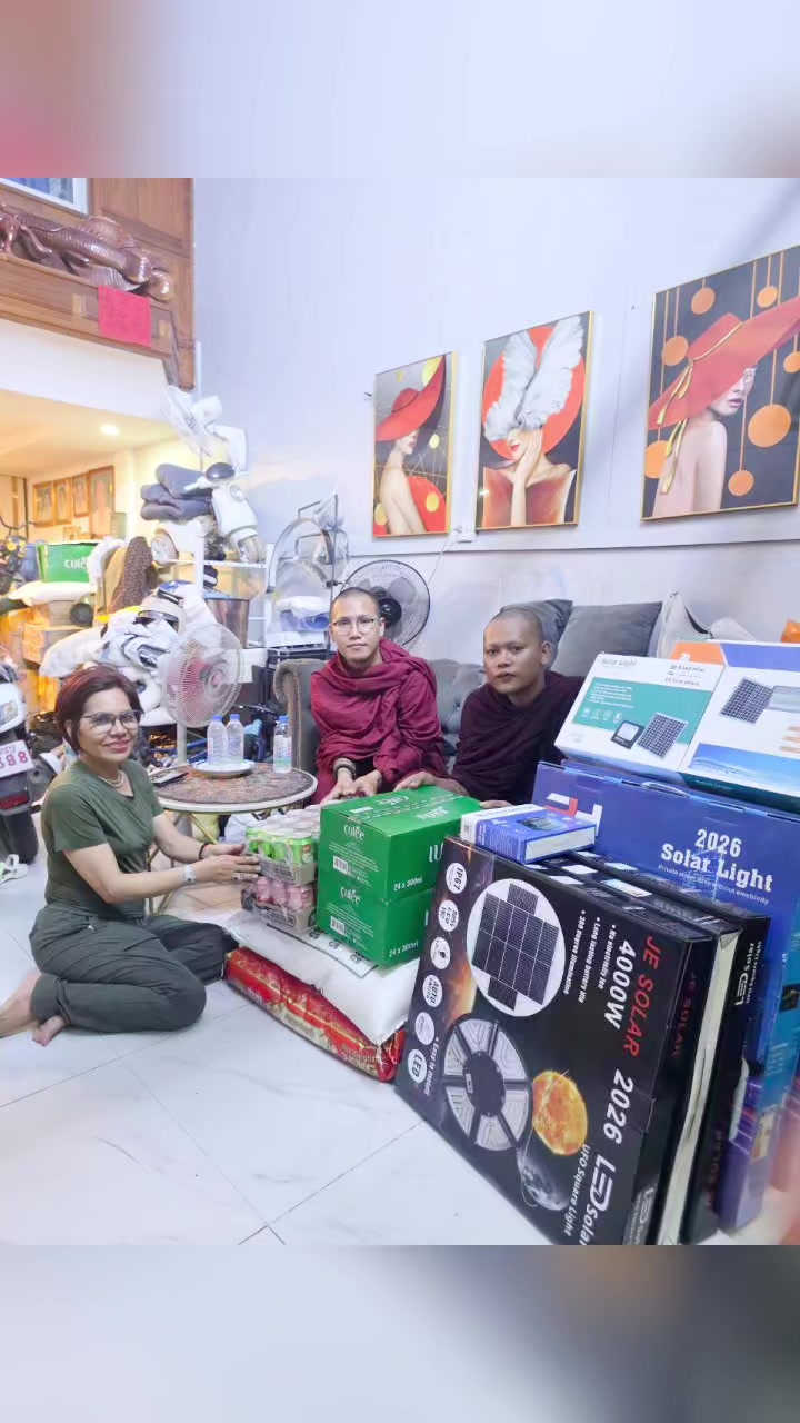 @រ័ត្ន មុនី