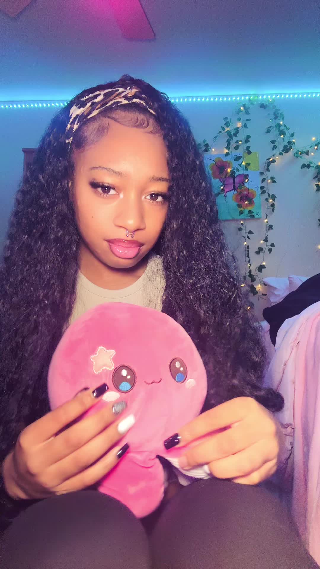 @Rose Pooh 🍭⭐️💓 • Following