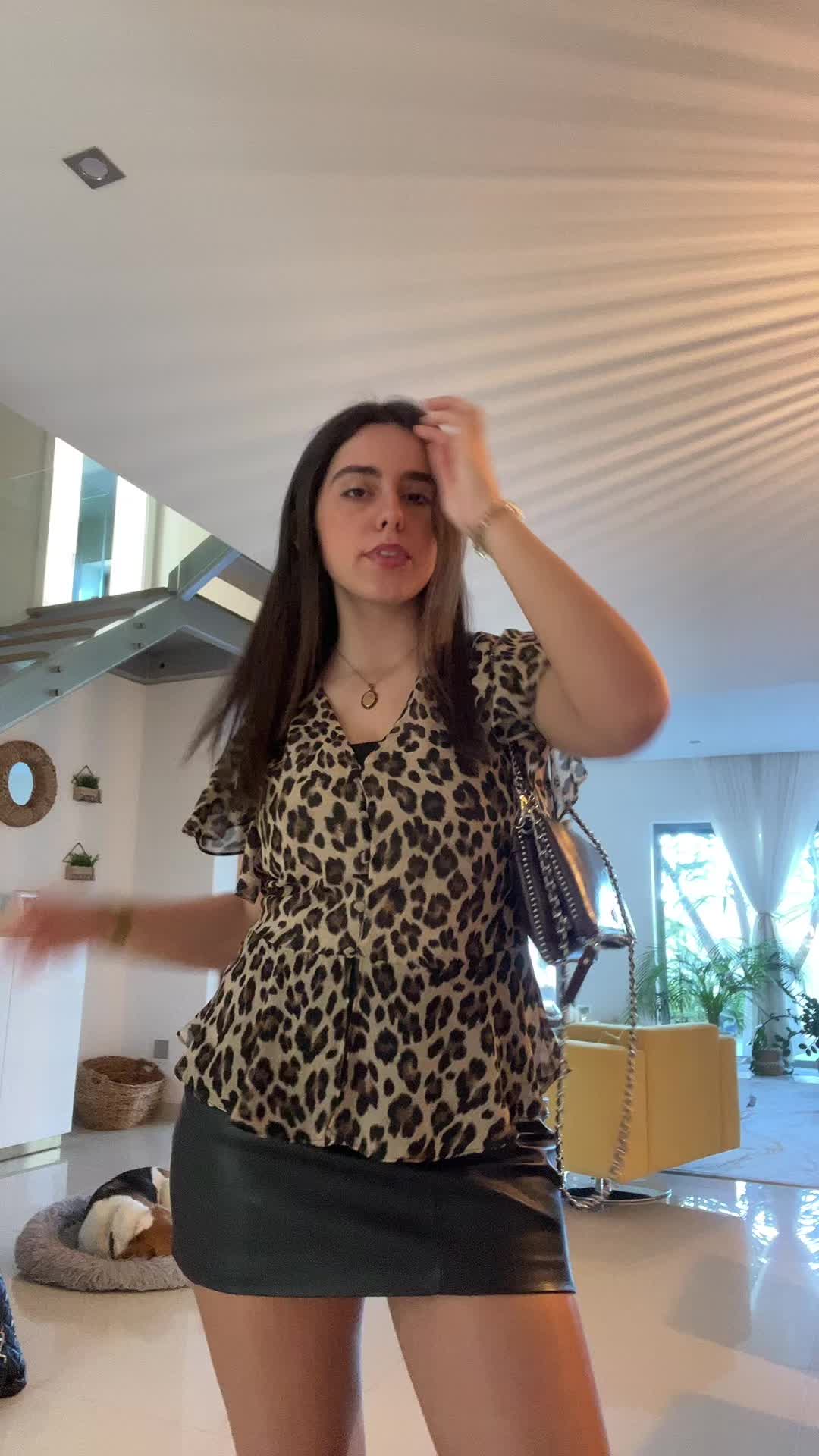 @Leonor