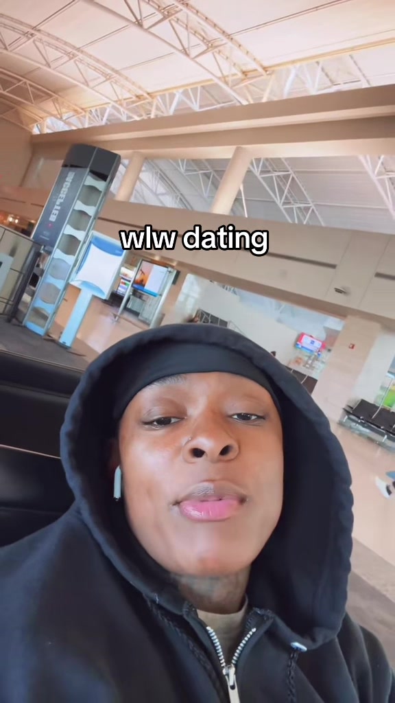 @DeFromTheSipp