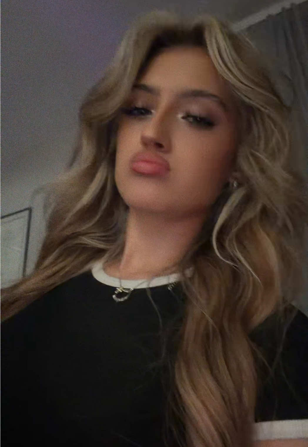 @𝐌𝐢𝐚 ☻