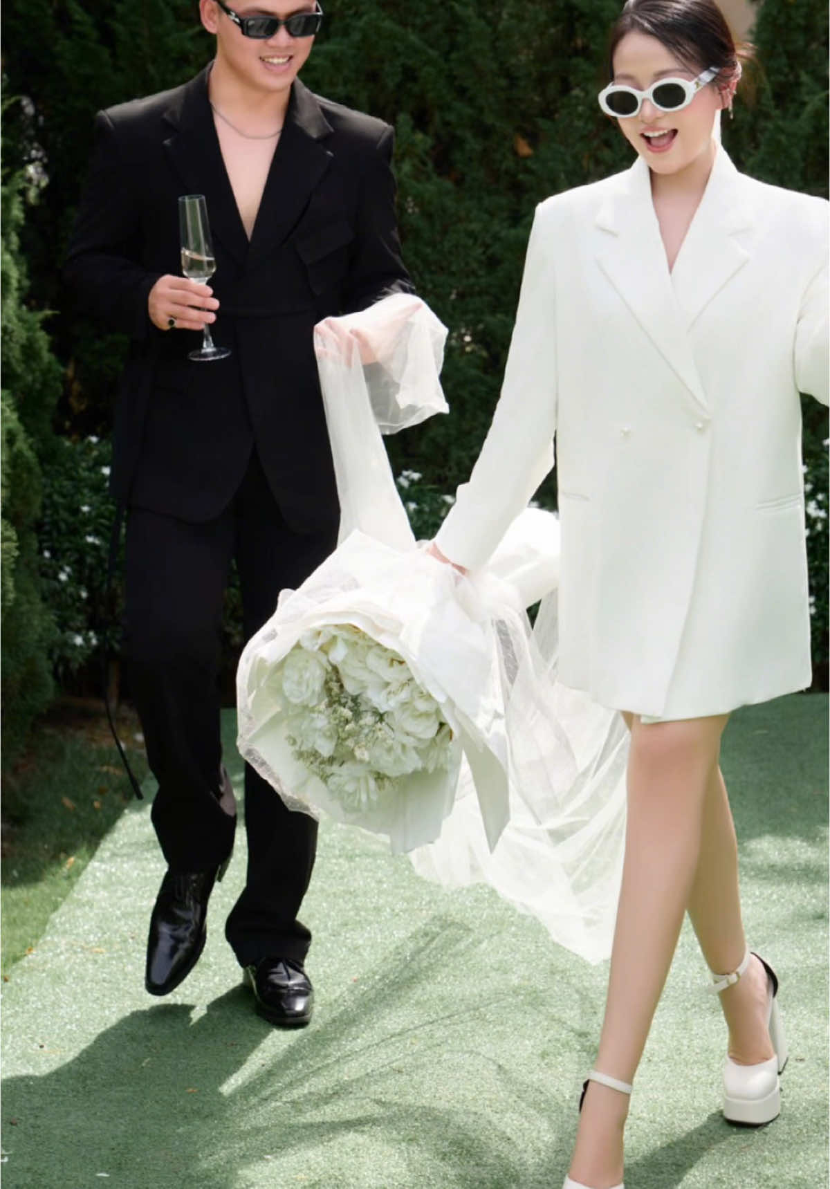 @Ti&ecirc;n Shi