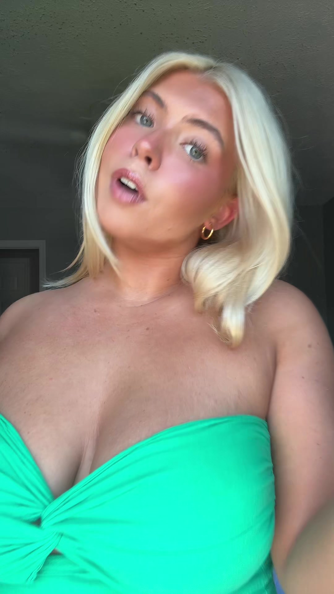 @aud