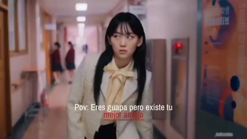 @lakita__yt2 😒💢