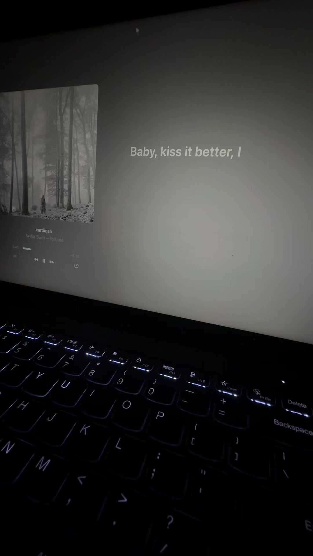 @Daily Lyrics 🎵🎶