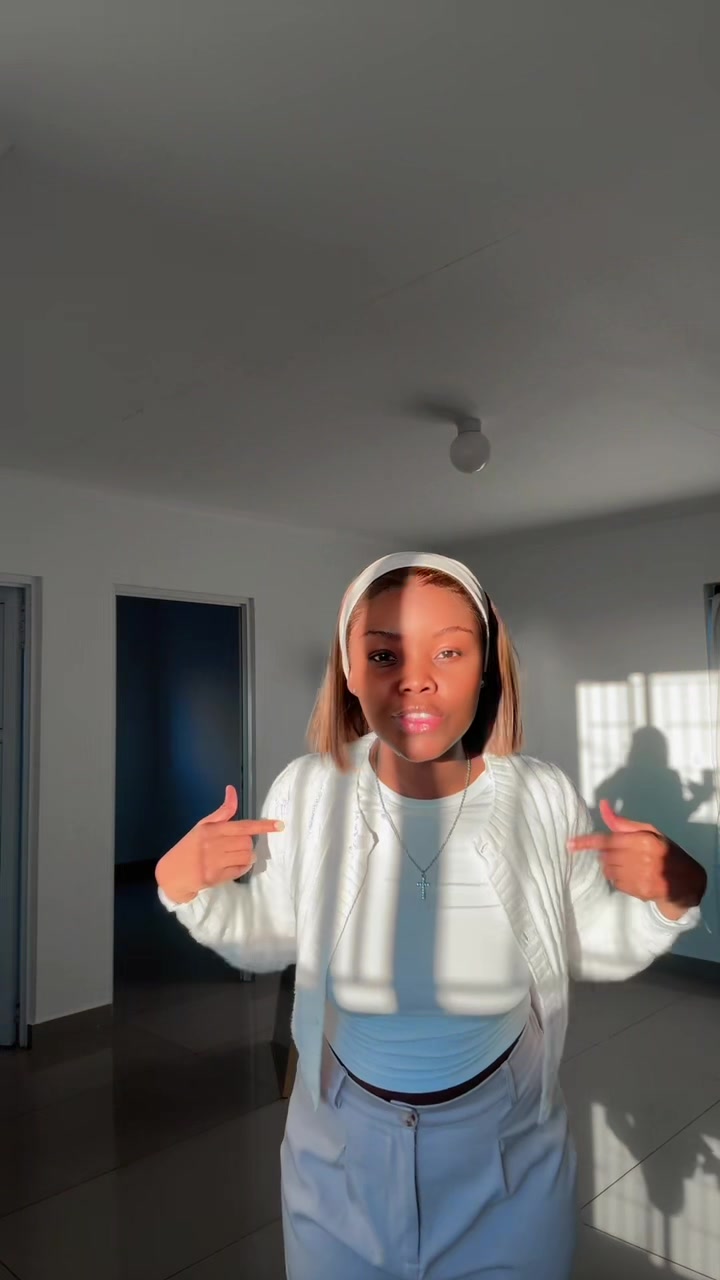 @Mpho_pink
