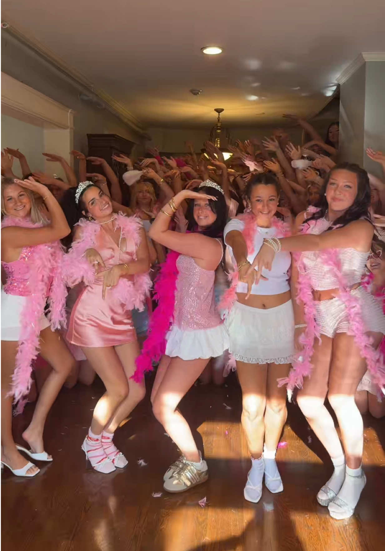 @KANSAS DELTA GAMMA ⚓️🤍