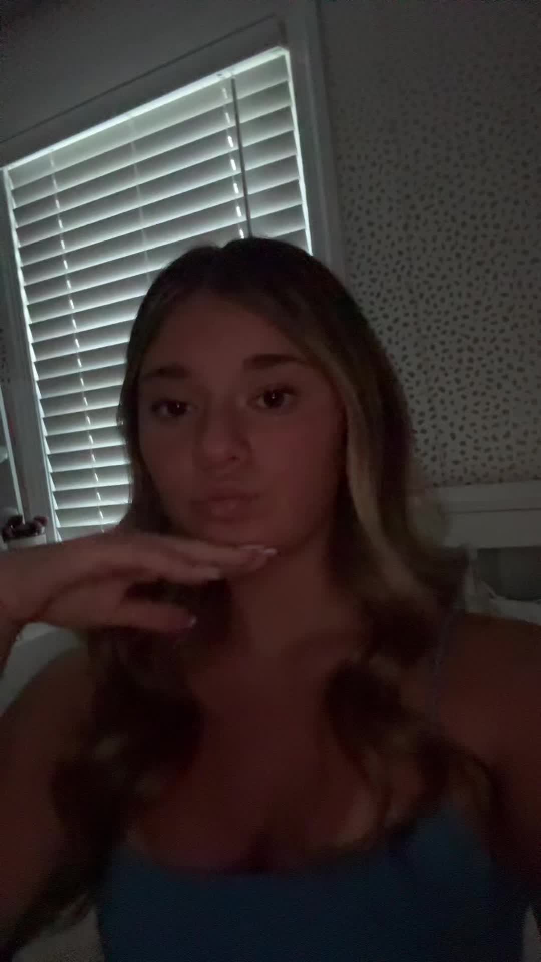 @maddiespam๐