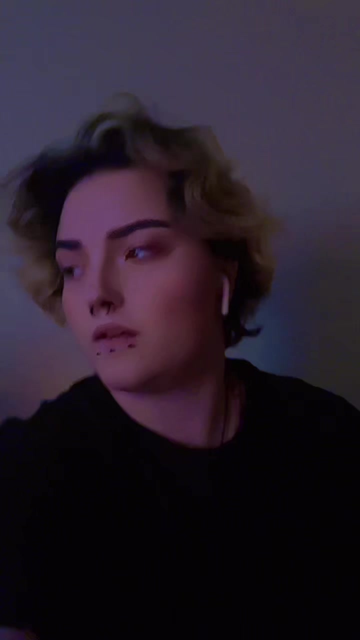 @👑