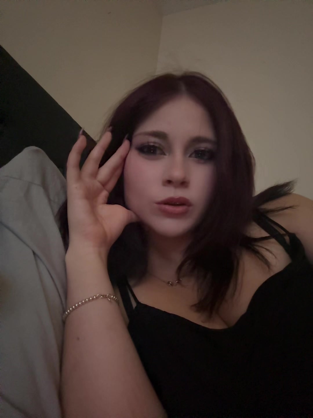 @<3