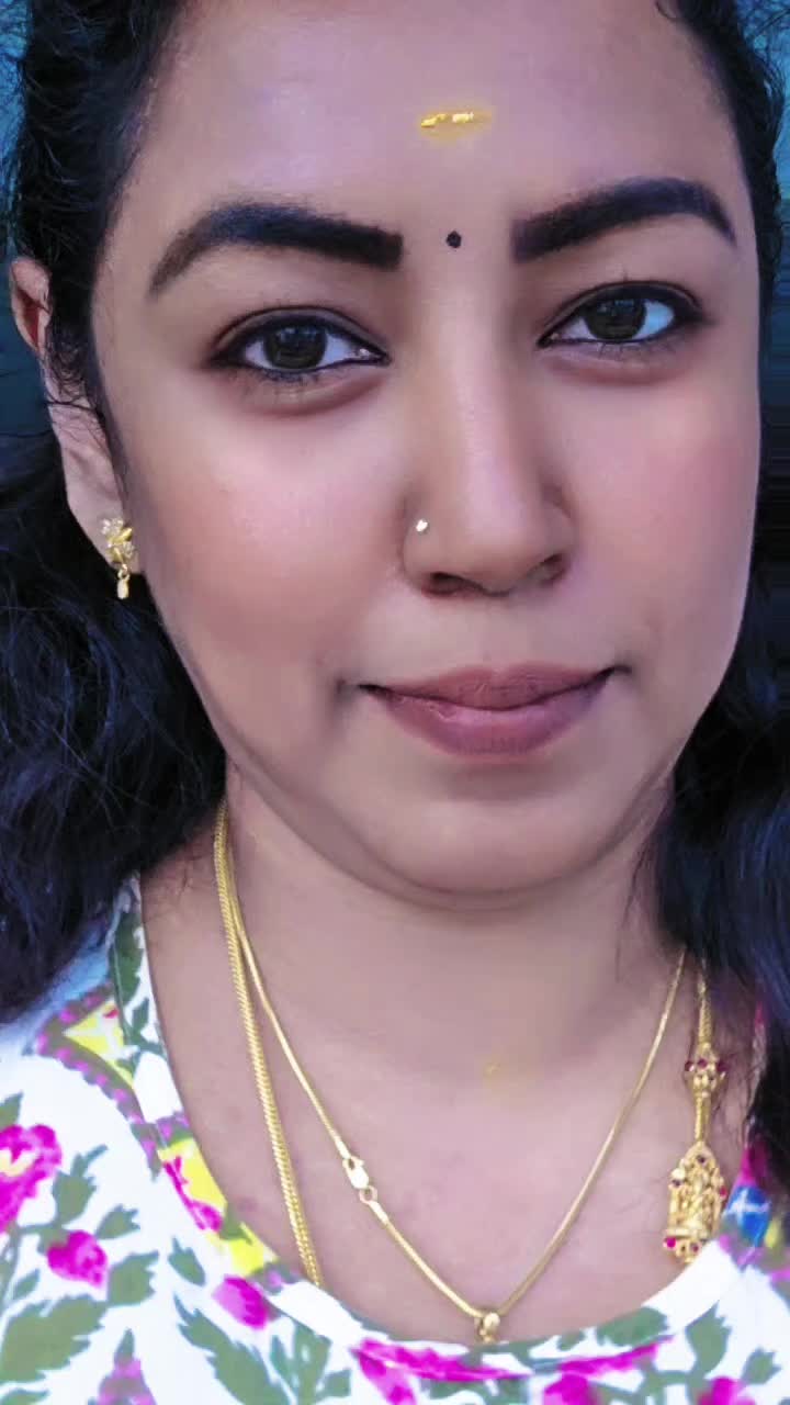 @KaraikudiPonnu_Leka