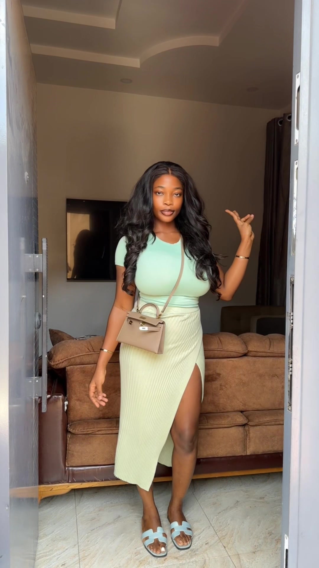 @ashaniolowo