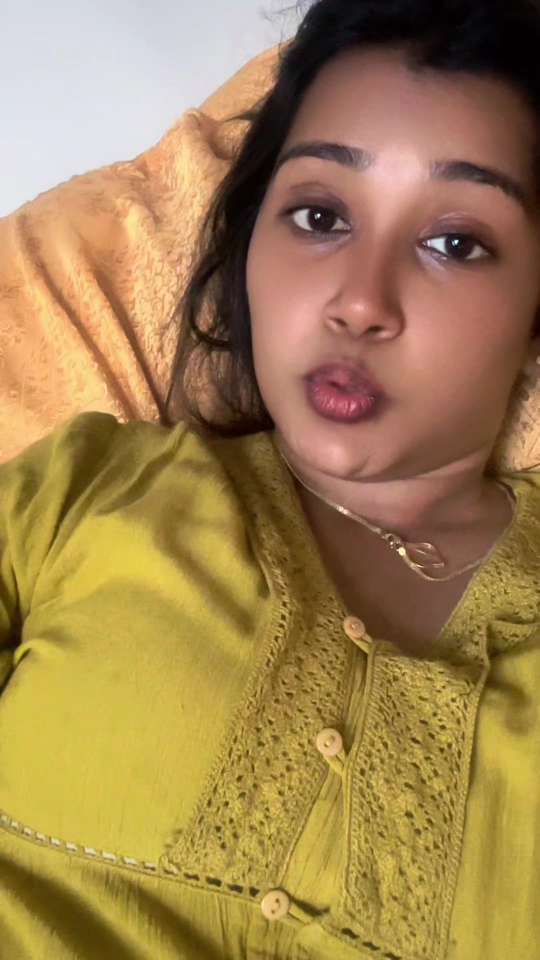 @Gayathri🦋👀