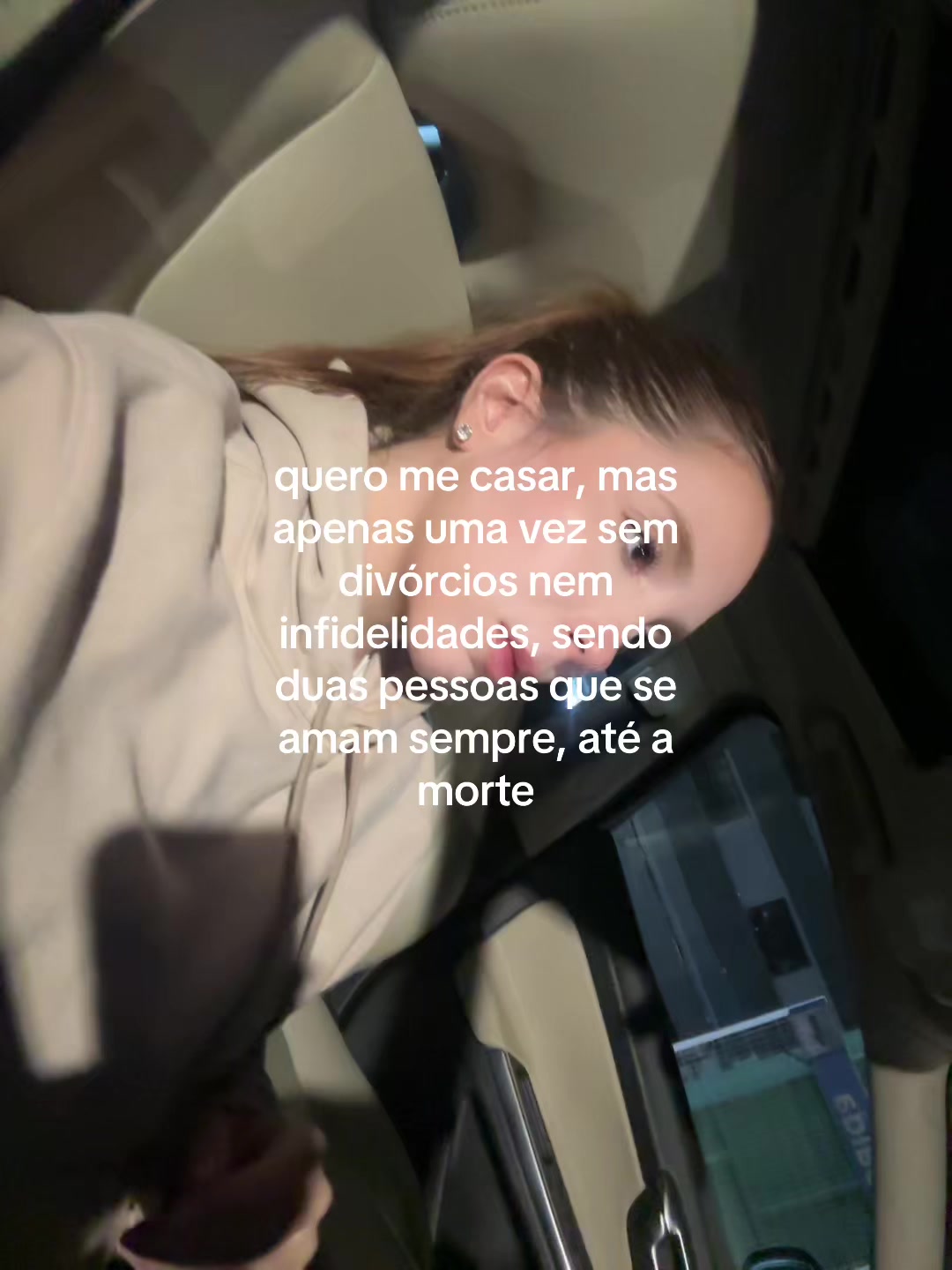 @flywithsofi