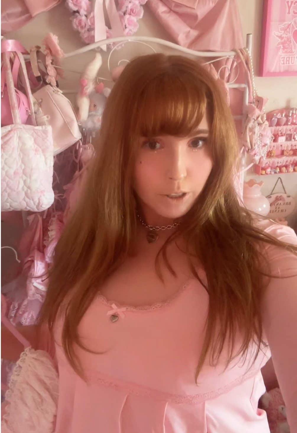 @lara suzanne ♡✩°。