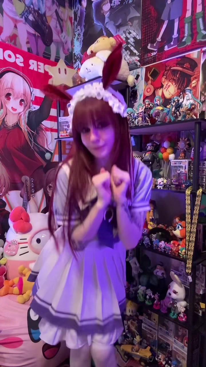 @xunniexoo