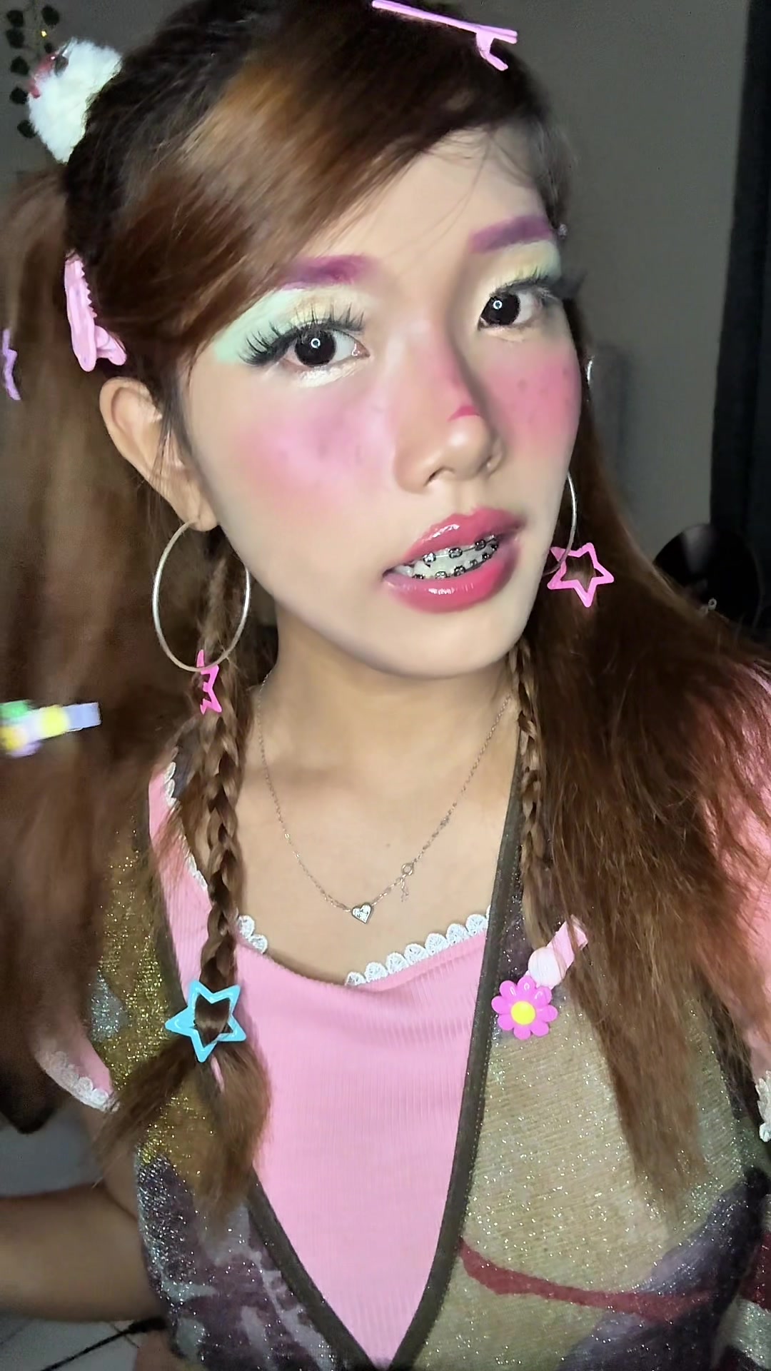 @V E Y R A