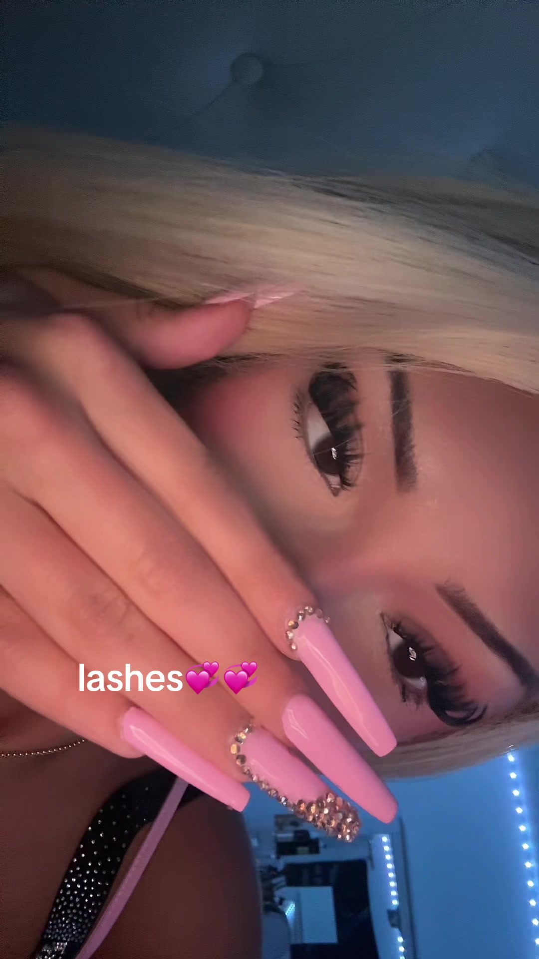 @👸🏼