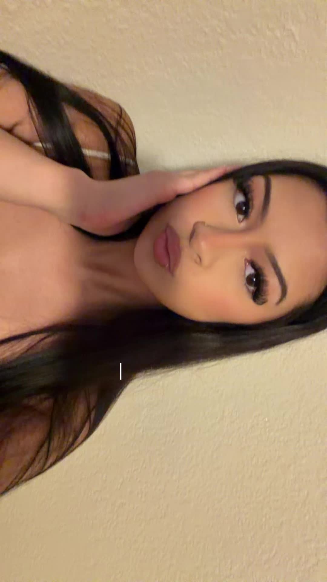 @yani ᥫ᭡