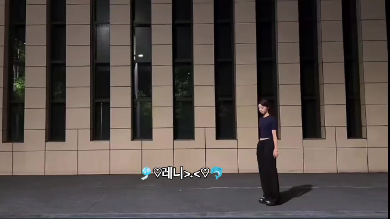 @🎐♡레니>.<♡🐬