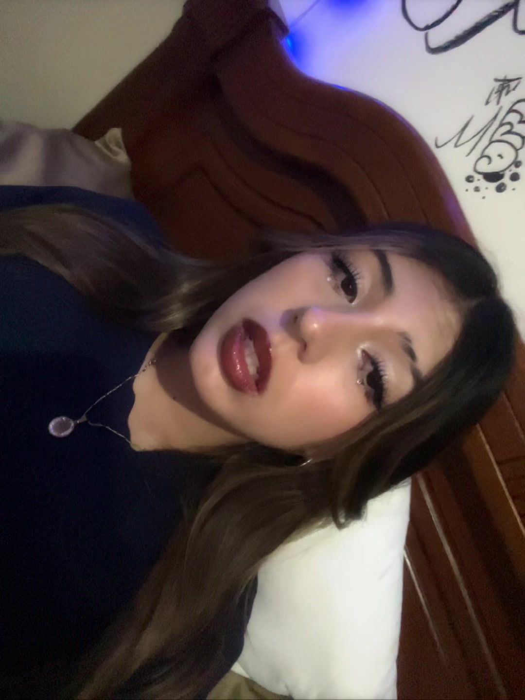 @𝔞𝔫𝔤𝔢𝔩𝔦𝔫𝔞