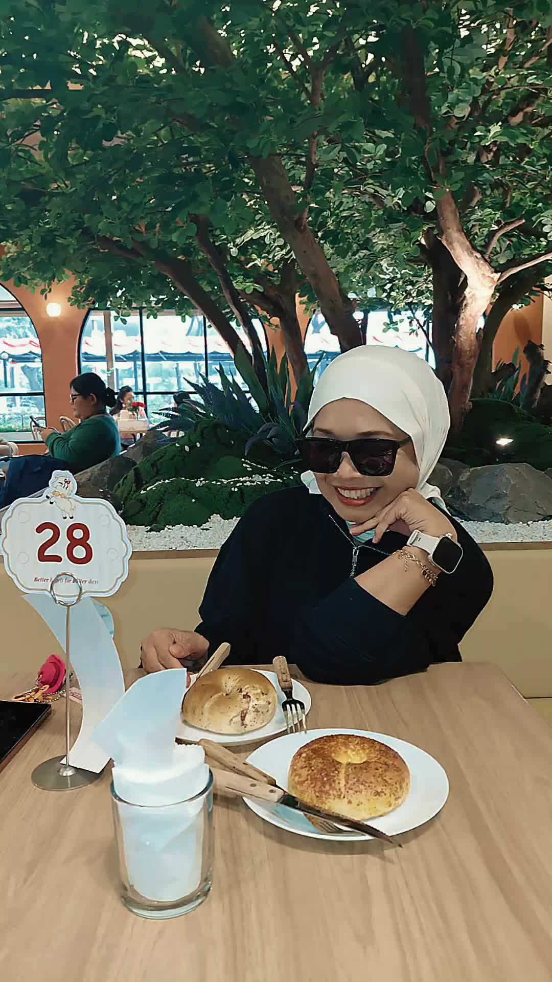 @gustinee28