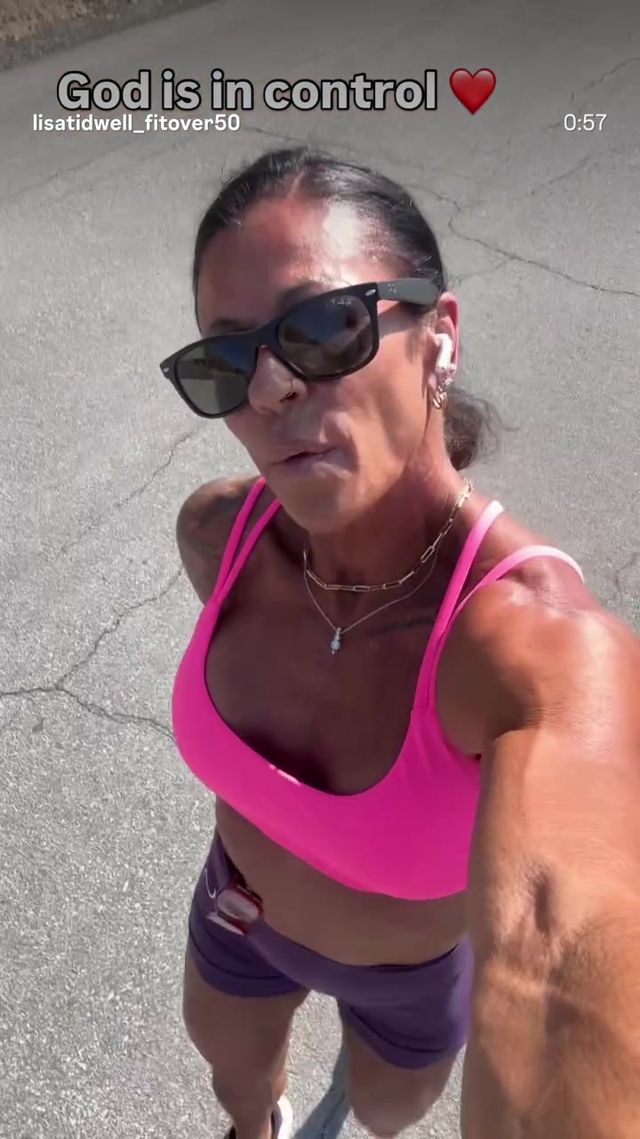 @LisaTidwell_fitafter50
