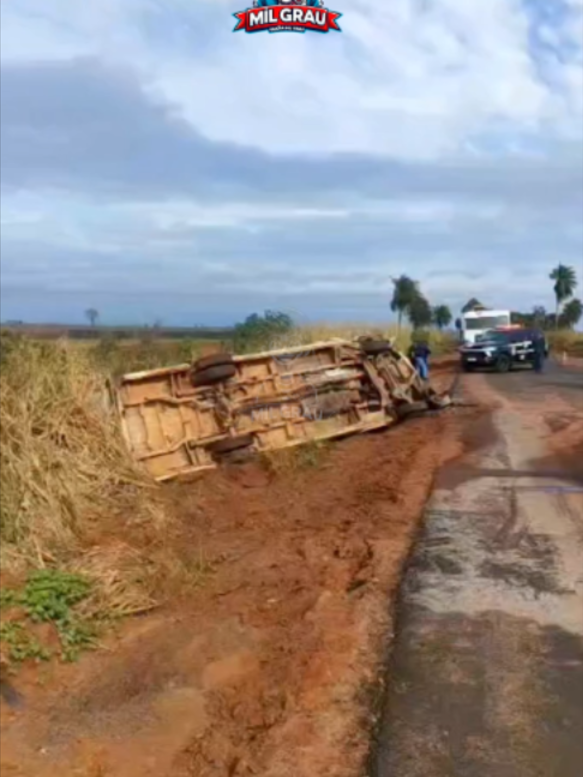@Guaíra Mil grau Oficial