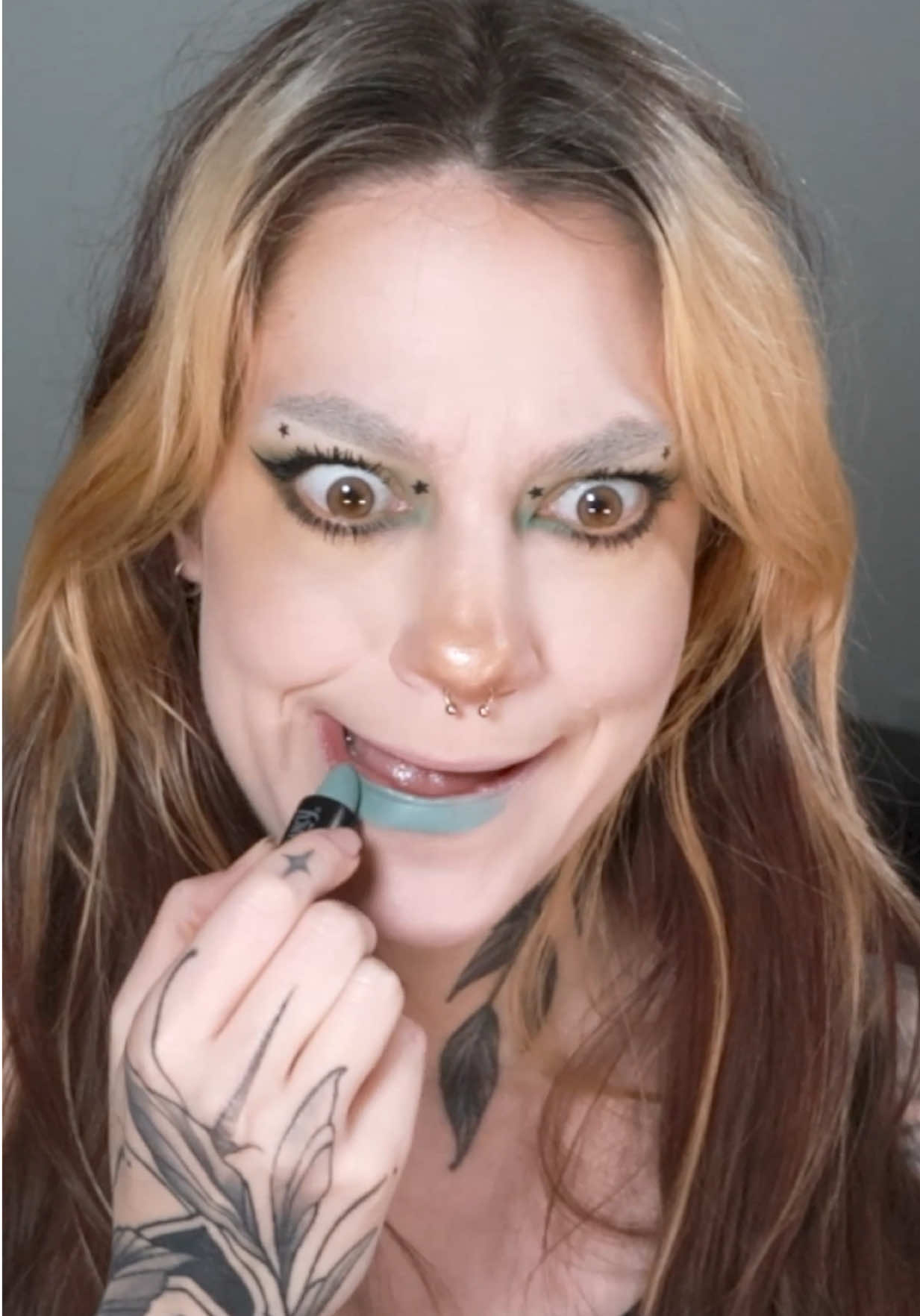 @CourtneyQuarantine