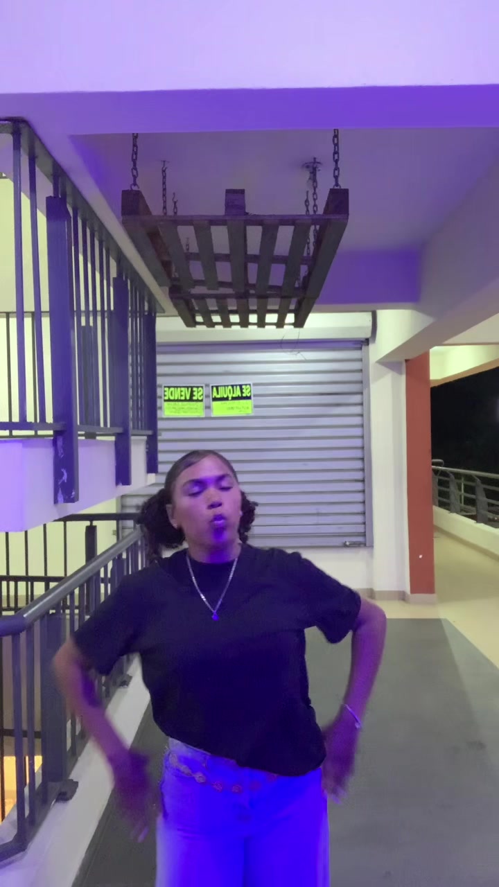 @María